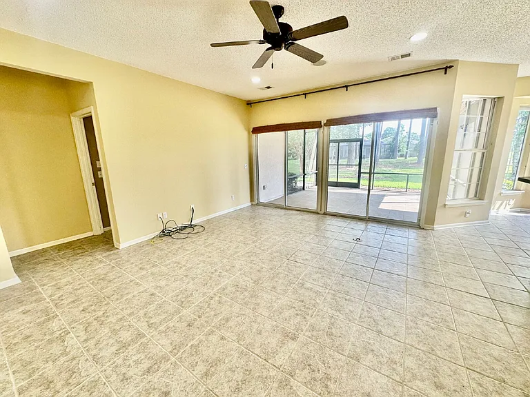 39 Tallow Dr — Photo 8