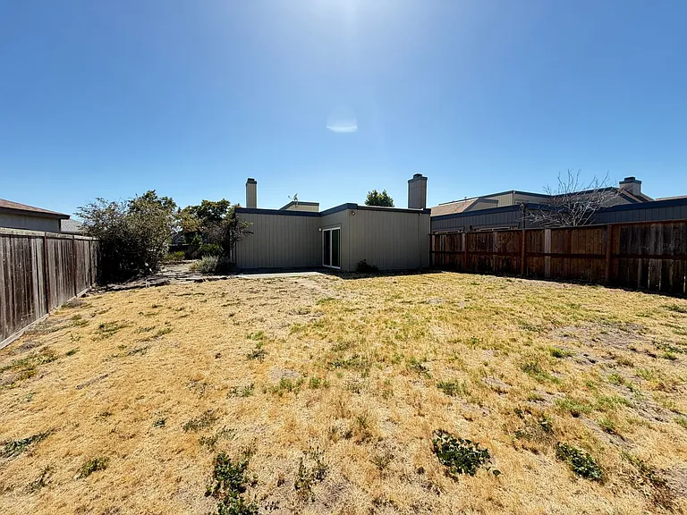 3555 Magnolia Dr — Photo 43