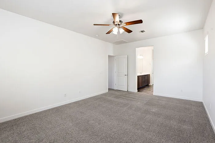 692 N Blackbird Dr — Photo 32