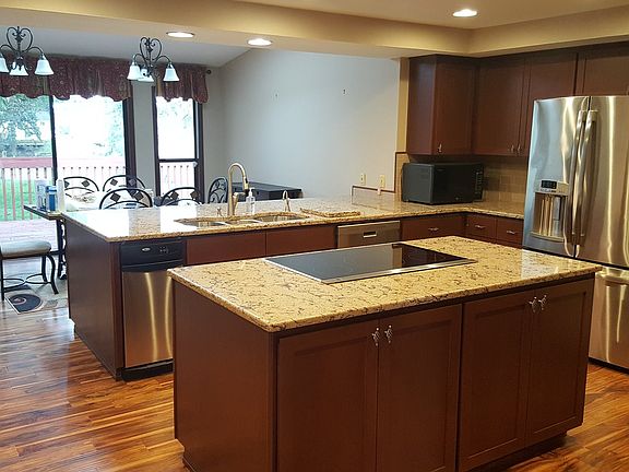 3rd image of 2703 NE 99th St