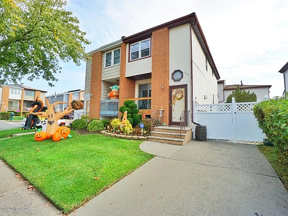 2nd image of 272 Leverett Ave