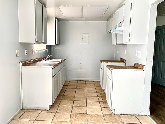 5th image of 16118 S Ainsworth St #0