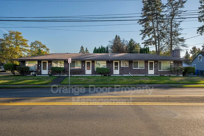 2 bed, 1.0 bath, 1000 sqft, $1,850 — Photo 2