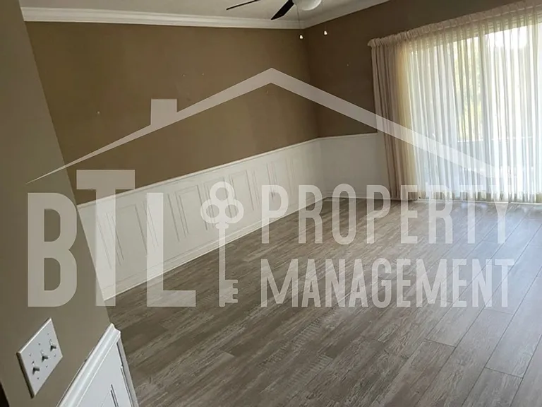 120 Oxford Ct #1 — Photo 4