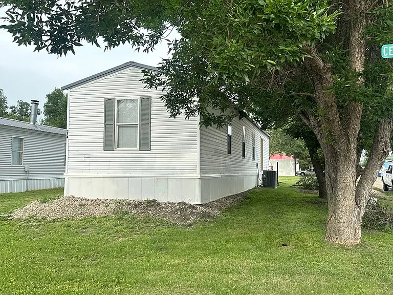 314 Central Ave S — Photo 9
