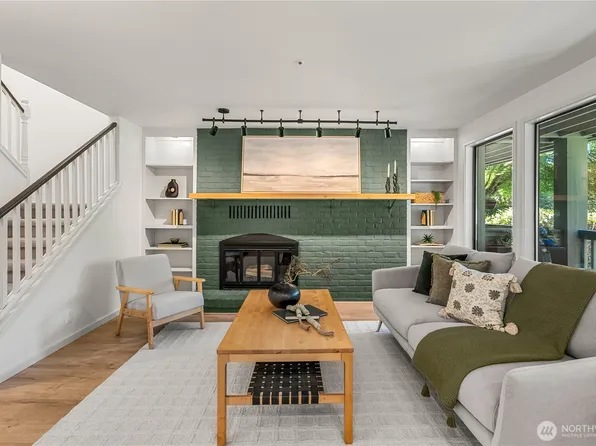 19616 61st Place NE #5, Kenmore, WA 98028