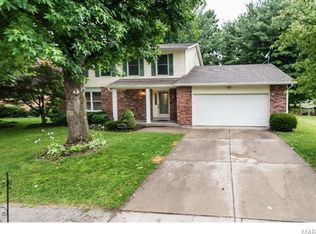 3209 Le Chateaux Dr, Saint Charles, MO