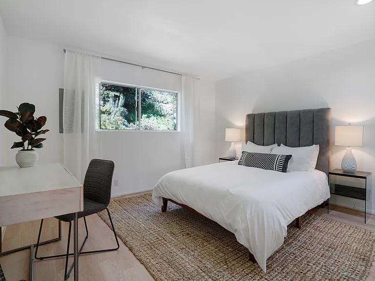 18111 Coastline Dr #2 — Photo 36