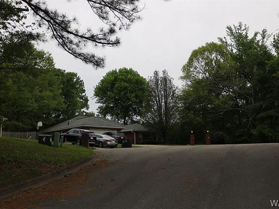 3rd image of 4324 Oxford Gate Dr