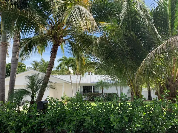 2459 Cardinal Ln, Palm Beach Gardens, FL 33410