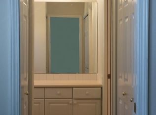 1240 Weaver Rd NW #5, Bainbridge Island, WA 98110