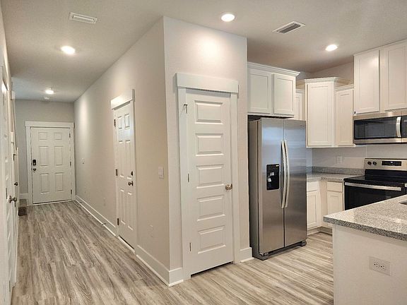 5th image of 1508 Iroquois Ct