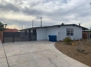 2421 E McWilliams Ave, Las Vegas, NV 89101