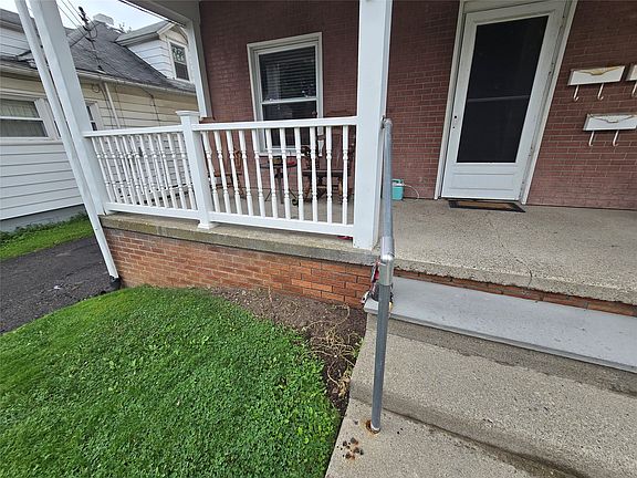 3rd image of 61 Zoa Ave