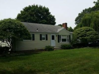 2 Ledge Rd, Barrington, RI, 02806