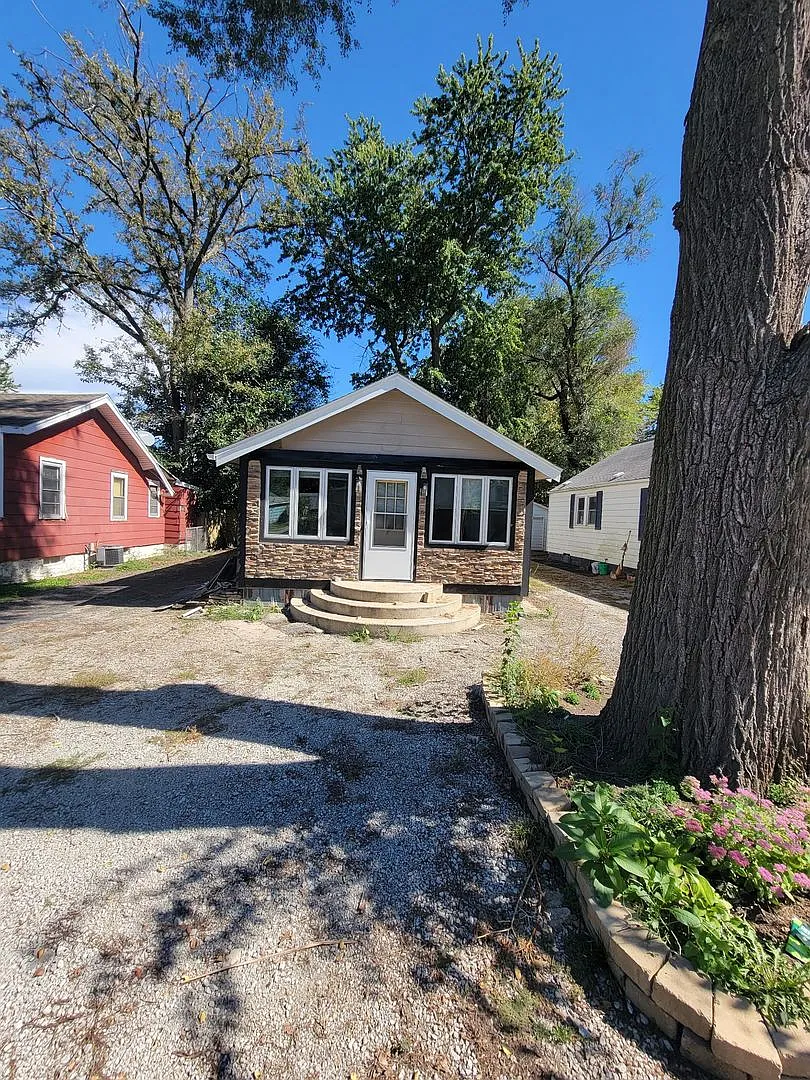 2812 S Price Ave. — Photo 1