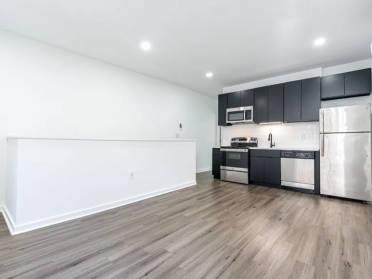 3003 Glenwood — Photo 93