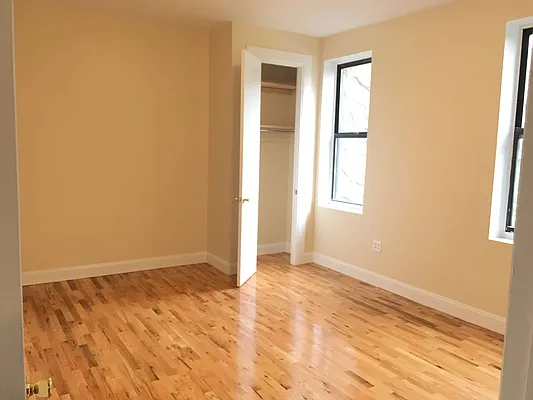 Rented by Lang Realty LLC | media 34