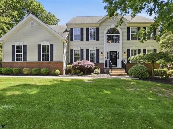 7 Donna Ln, Mount Olive Twp., NJ 07836