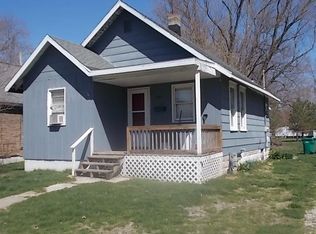 308 W 6th St, Pana, IL 62557