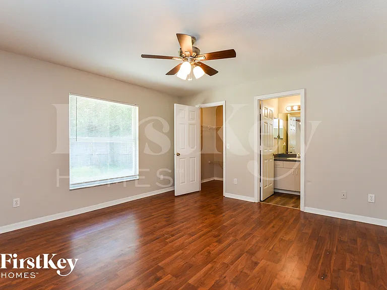 1391 W Blue Springs Ave — Photo 9
