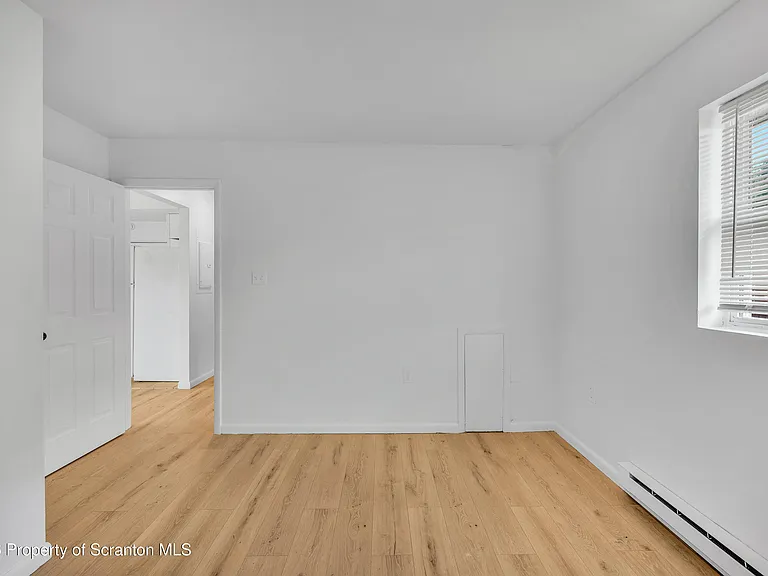 1215 Lori Ln — Photo 17