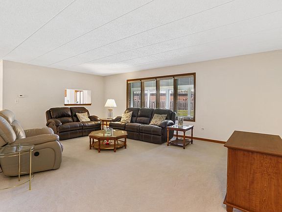 3rd image of 9723 Mill Ct E #B1