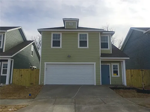 2413 Arbor Rd Photo 1
