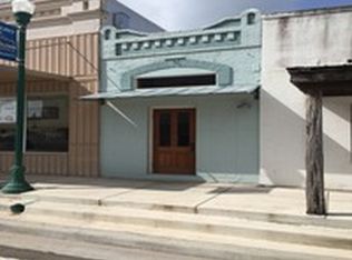 105 W Main St, Cuero, TX 77954