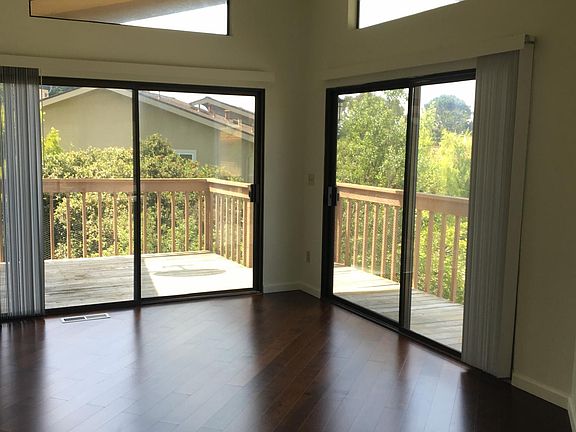 3rd image of 107 Vineyard Ct