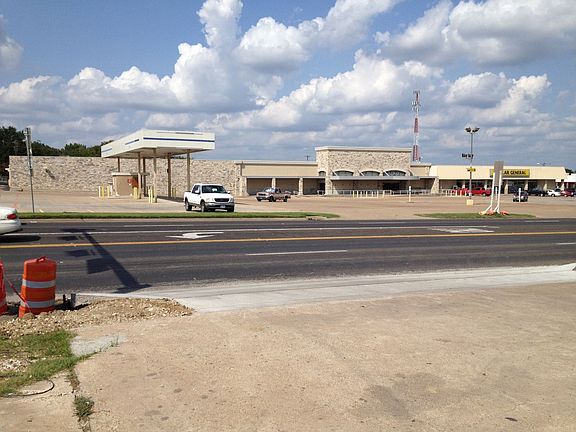4th image of 1001 E Milam St