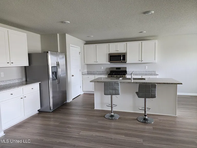 115 Rosie Dr — Photo 7
