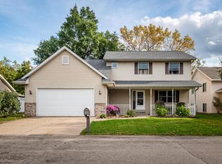 4515 El Camino Real Dr, La Crosse, WI 54601