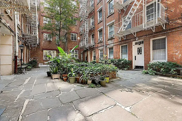 Rented by REAL New York | media 8