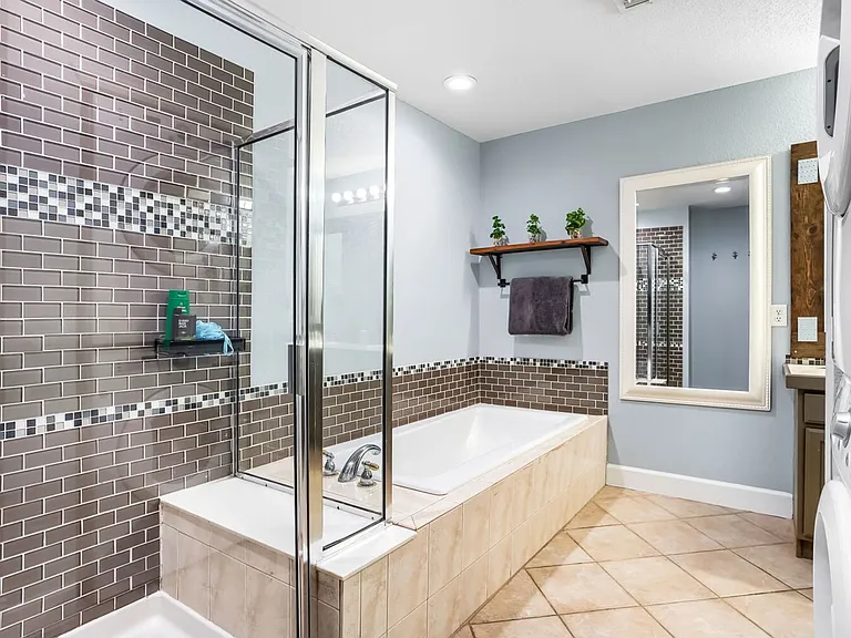 2560 Blake St #101 — Photo 20