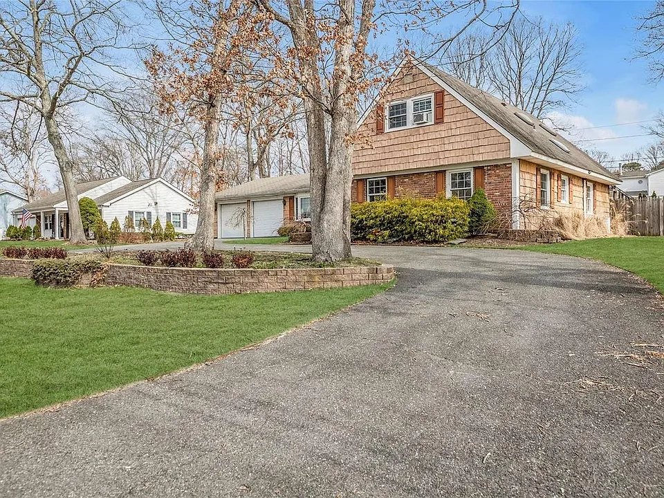 1017 Old Town Rd