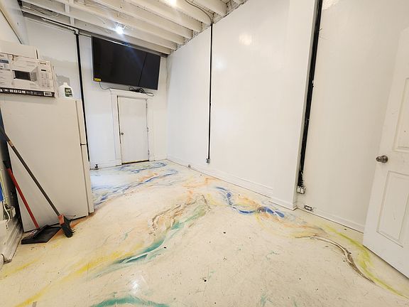 2nd image of 18023 Linden Blvd #1R