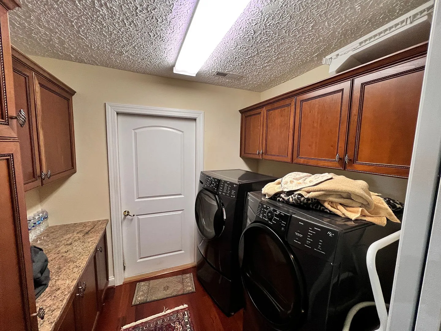 Stunning Three bedroom Villa in The Villas at Peppers Ferry A Must-See! — Photo 4