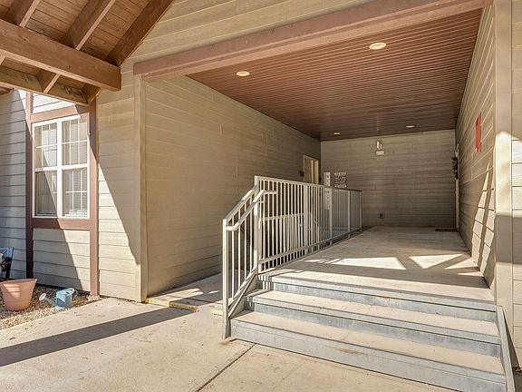 5th image of 15 Birdie Lane #3