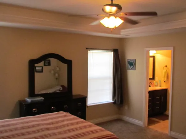 102 Granite Ct, Saint Robert, MO 65584
