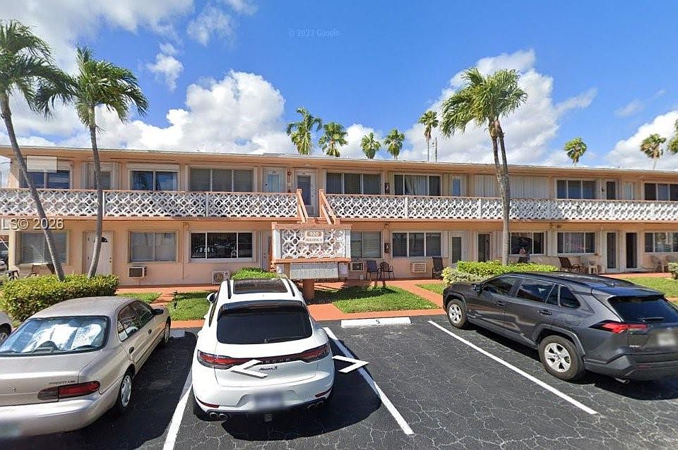 1st image of 920 SW 11th Ave APT 9D
