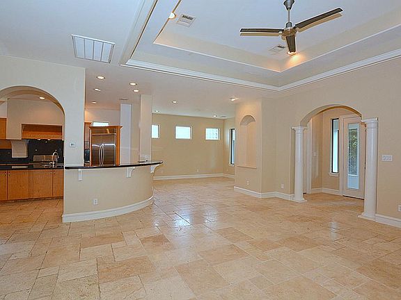 4th image of 4701A Braeburn Dr