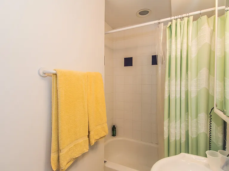 1436 W Belle Plaine Ave #GARDEN — Photo 9