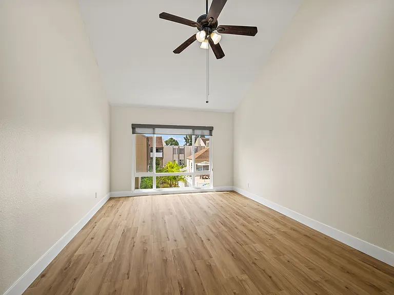 8034 Linda Vista Rd #2G — Photo 7