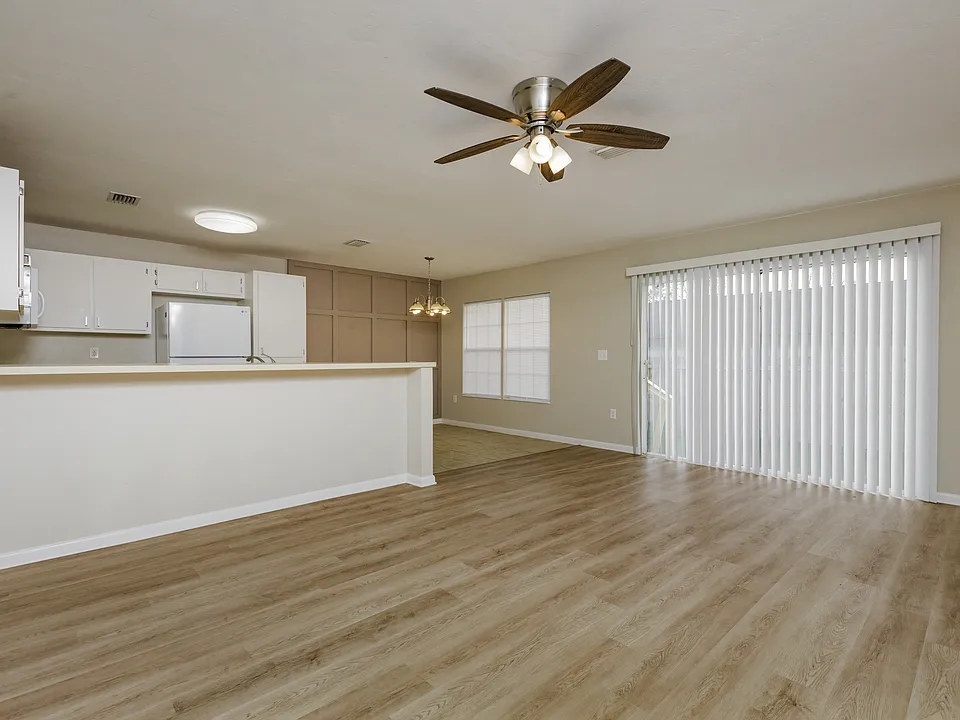 6375 NW 109th Pl
