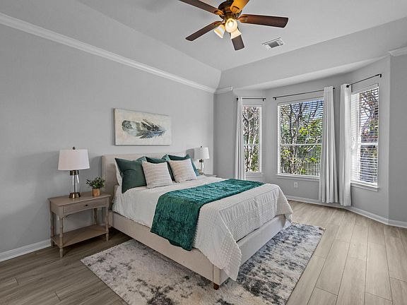 5th image of 2700 Salorn Way