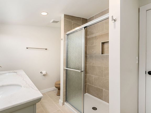 Bathroom - Walk in shower and double vanity
