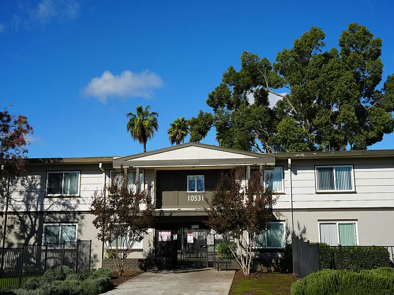 Rancho Terrace — Photo 2