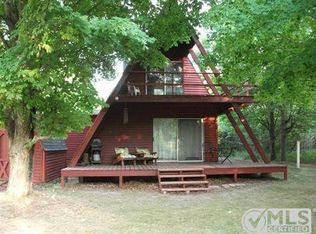 1236 N Meadowbrook Rd, White Cloud, MI 49349