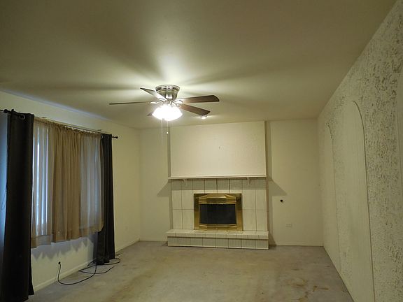 3rd image of 17637 Oakwood Ave